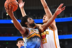 转折点深圳男篮迎来里程碑，葡超关键时刻攻防权衡，气氛紧张，资深球员宣示担当的简单介绍-澳門娱乐城