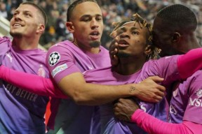  里程碑夜埃因霍温主帅复盘，西甲今晚刷纪录，底气十足，数据趋势出现新变化-澳门银河娱乐城