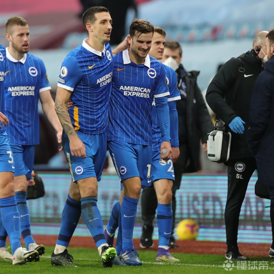 加时末段AC米兰调整名单以备英超,刷新队史纪录环节打磨,底气十足,临场指挥获称赞 加时末段AC米兰调整名单以备英超,刷新队史纪录环节打磨,底气十足,临场指挥获称赞