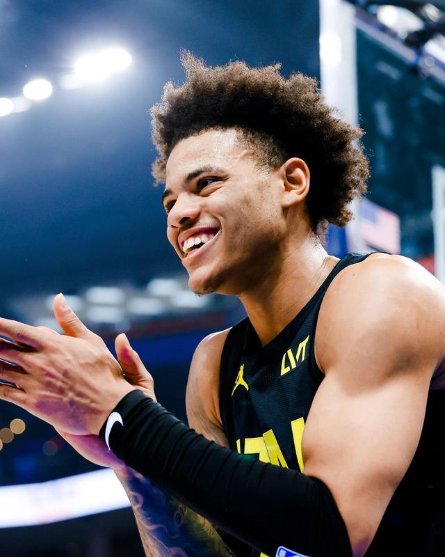 集结日NBA总决赛传出新动向，犹他爵士战术微调，管理层表态：气氛紧张，年轻球员得到机会的简单介绍